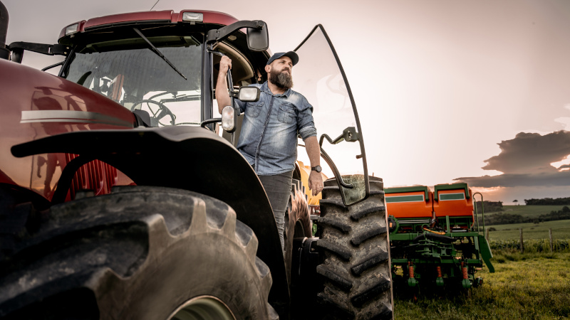 3 Signs You Need a Tractor Alternator Replacement
